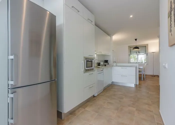 Villa Isabella, Luxury With Heated Pool Ocean View In Adeje, Tenerife