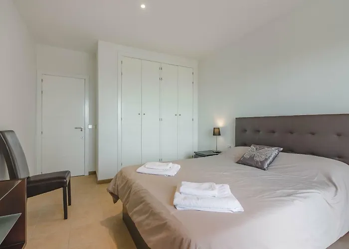 Villa Isabella, Luxury With Heated Pool Ocean View In Adeje, Tenerife *