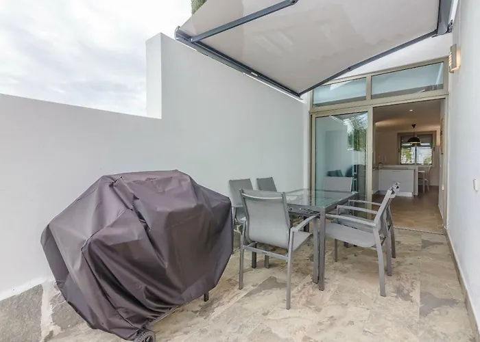 Villa Isabella, Luxury With Heated Pool Ocean View In Adeje, Tenerife