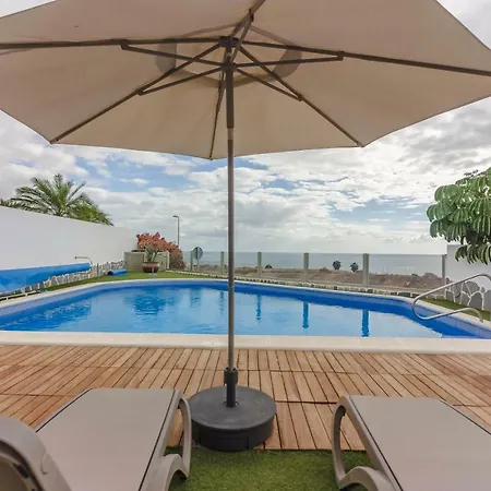 Isabella, Luxury With Heated Pool Ocean View In Adeje, Tenerife Villa