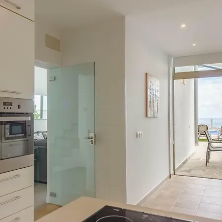 Isabella, Luxury With Heated Pool Ocean View In Adeje, Tenerife *