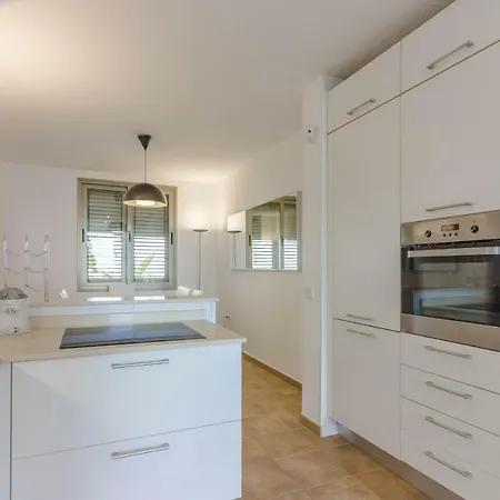 Isabella, Luxury With Heated Pool Ocean View In Adeje, Tenerife