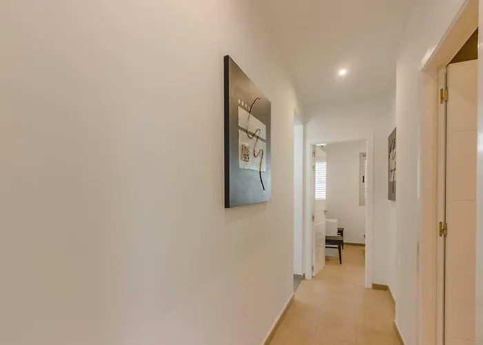 Isabella, Luxury With Heated Pool Ocean View In Adeje, Tenerife Villa *