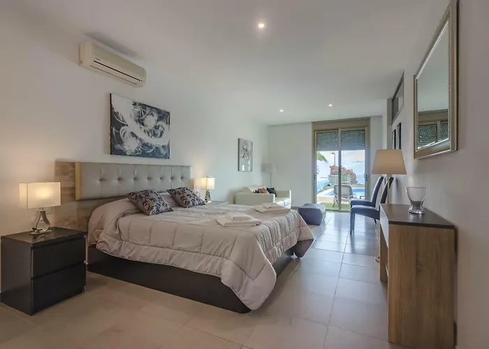 Isabella, Luxury With Heated Pool Ocean View In Adeje, Tenerife *