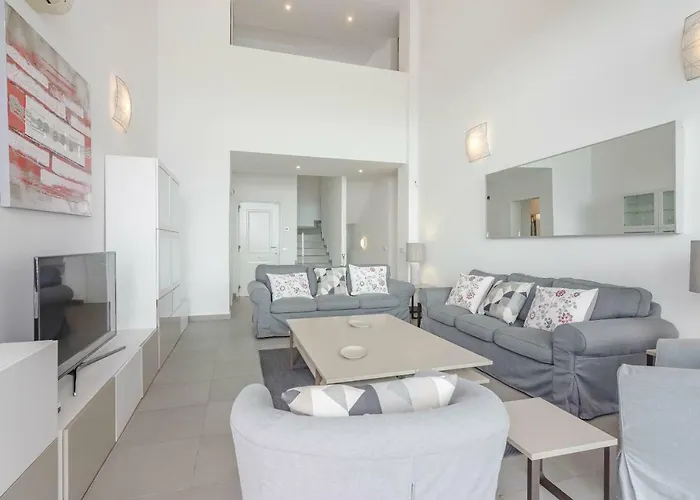 Isabella, Luxury With Heated Pool Ocean View In Adeje, Tenerife