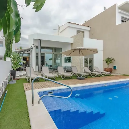 فيلة Isabella, Luxury With Heated Pool Ocean View In Adeje, Tenerife أذيخي