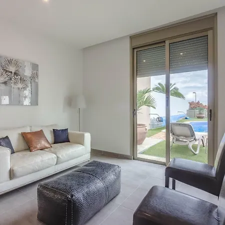 فيلة Isabella, Luxury With Heated Pool Ocean View In Adeje, Tenerife أذيخي