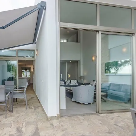 Isabella, Luxury With Heated Pool Ocean View In Adeje, Tenerife أذيخي
